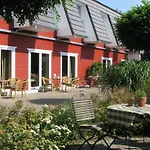 Hotel Am Schlosspark Garni 4*