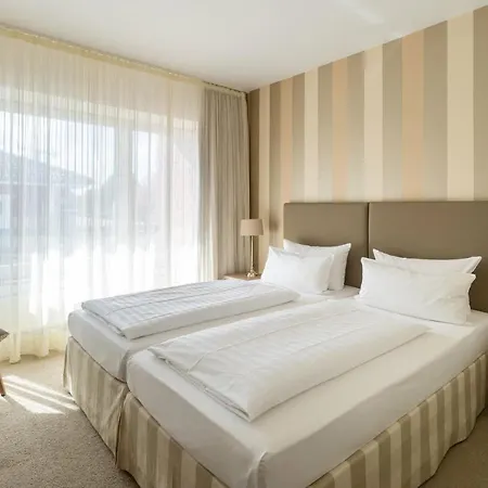 Am Schlosspark Garni Hotel