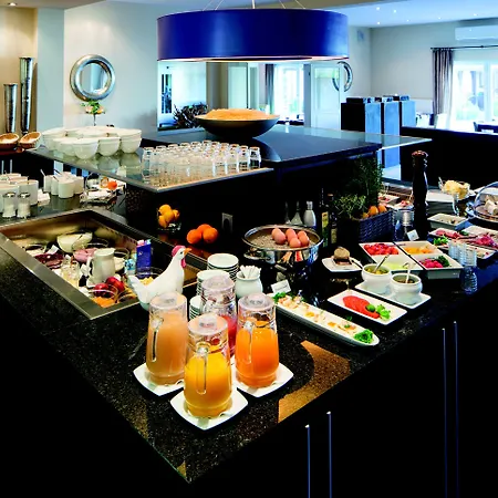 Am Schlosspark Garni 4* フースム