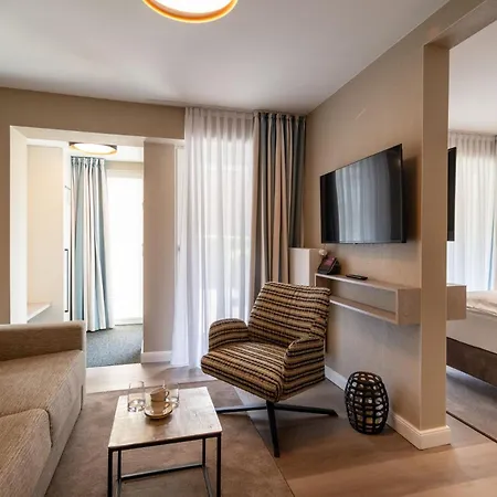 Am Schlosspark Garni ホテル 4*