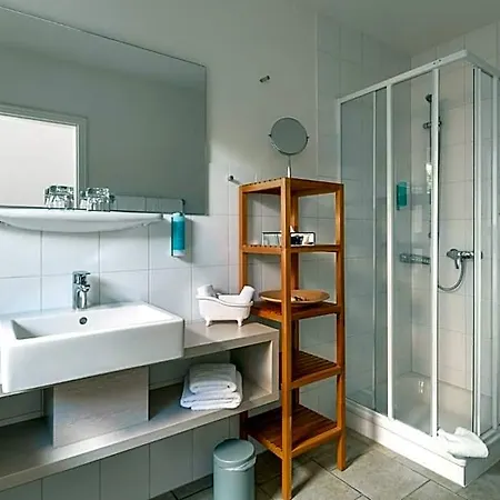Am Schlosspark Garni Отель 4*