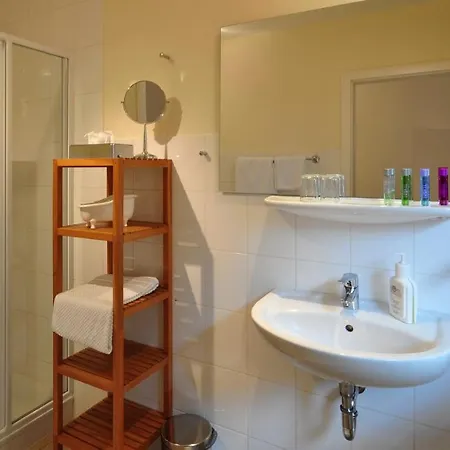 Hotel Am Schlosspark Garni 4*