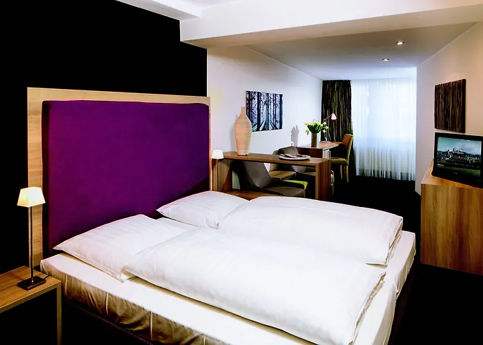 Am Schlosspark Garni Hotel 4*