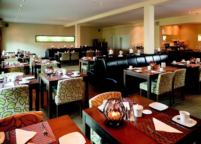 Am Schlosspark Garni Hotel 4*