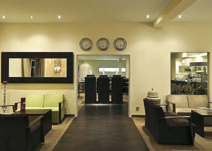 Am Schlosspark Garni Hotel 4*
