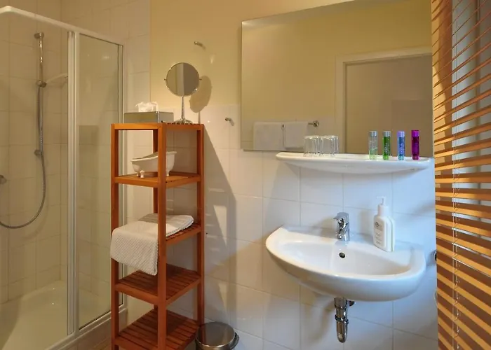 Hotel Am Schlosspark Garni 4*